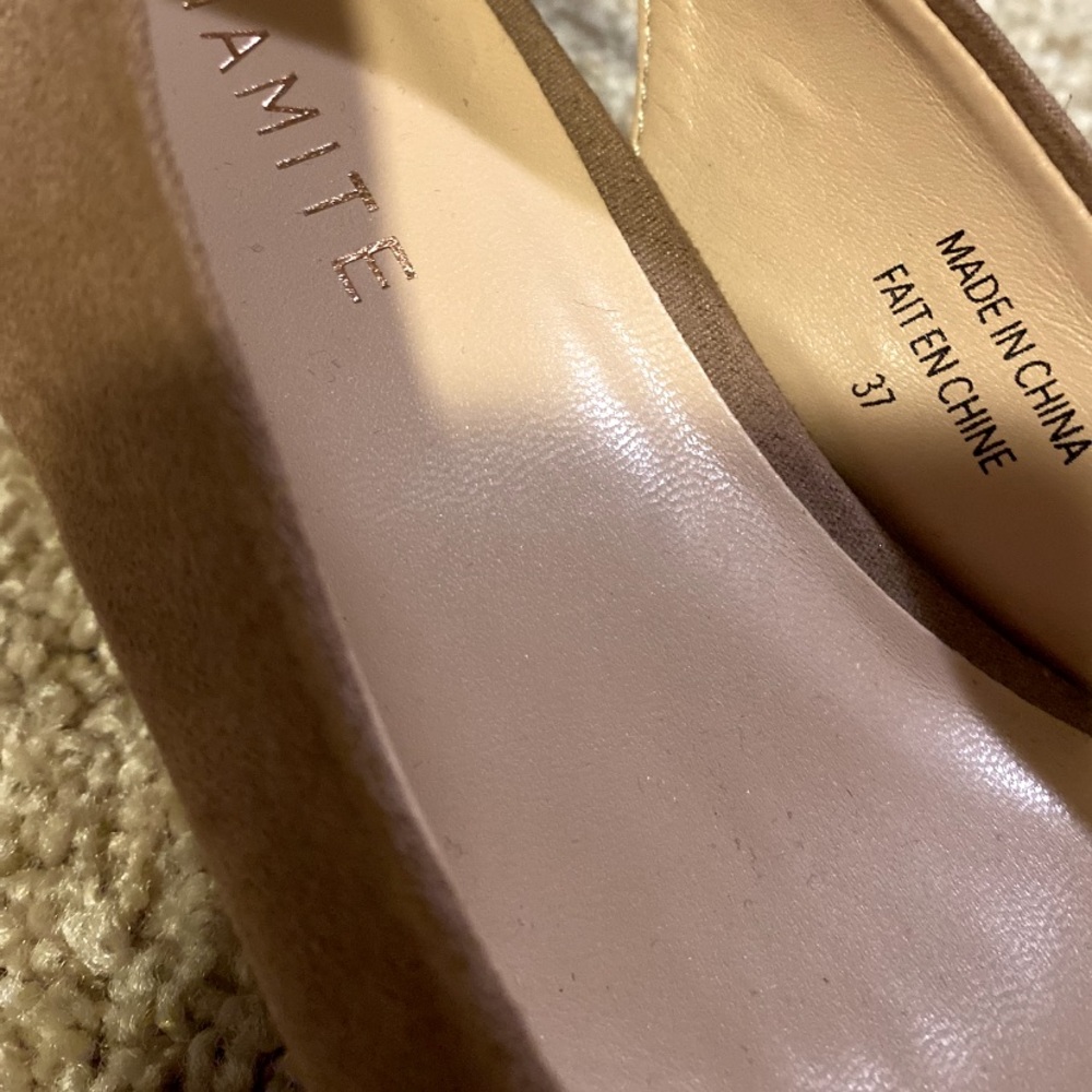 Heels - Picture 2 of 2